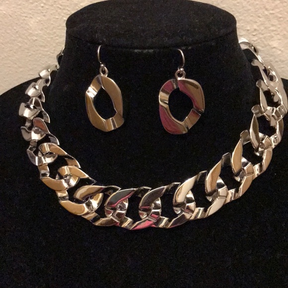 Jewelry - Picture 2 of 5